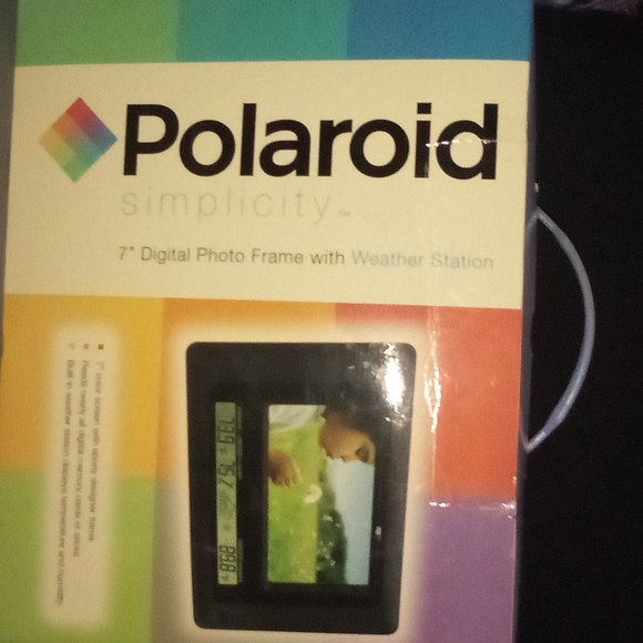 Polaroid Cameras, Photo & Video Polaroid 7 Digital Photo Frame With